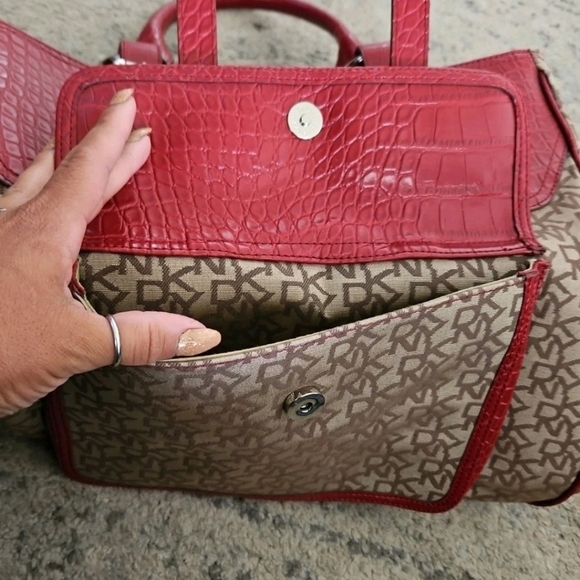 DKNY Jacquard Signature Logo Tote With Red Faux Croc Detail - Picture 5 of 12